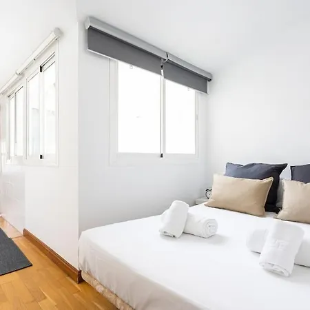 Penthouse In St Montano, Historic Centre, Wifi. Apartment Malaga